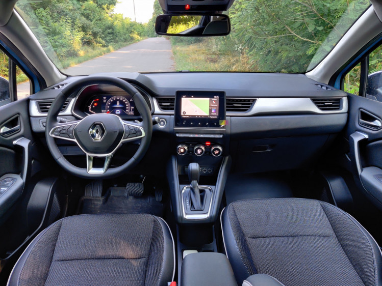 Renault captur салон
