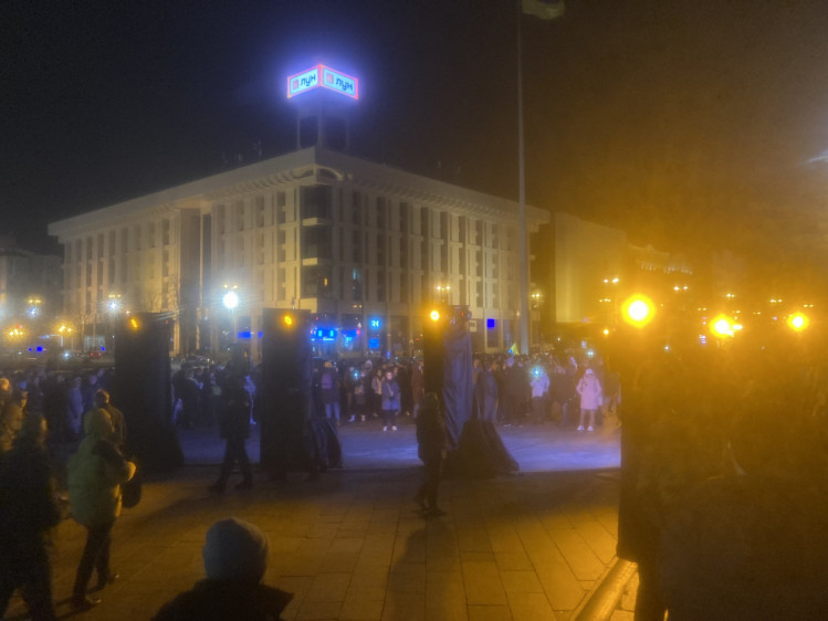 В Киеве на Майдане Незалежности началась акция протеста с требованием уволить главу Офиса президента Андрея Ермака