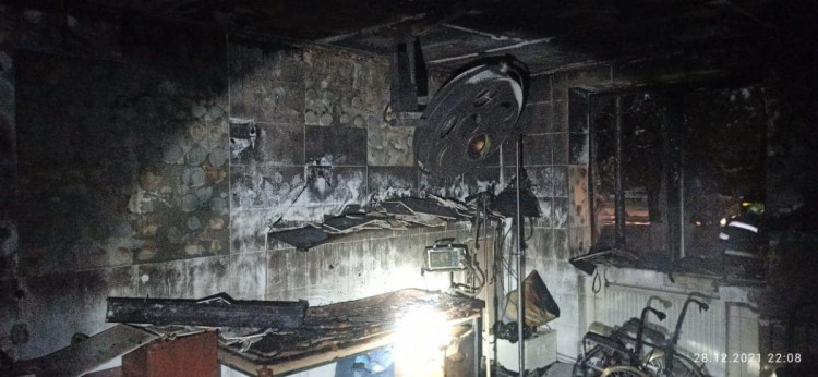 В результате пожара в реанимации Косовской больницы погибли два человека