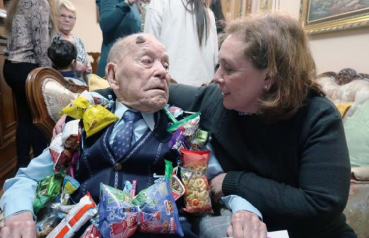 покійний найстаріший чоловік у світі