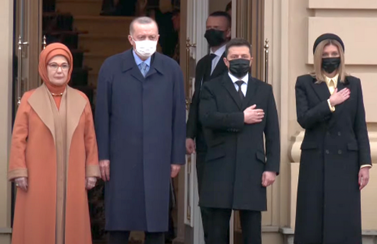 Зеленские встретили супругов Эрдоганов, прослушали гимн Украины.