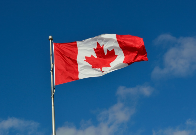 канадский флаг